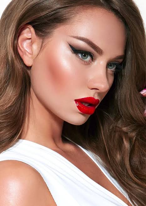 Valentine’s Day Makeup