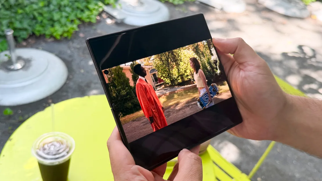 Galaxy Z Fold 8 Ultra