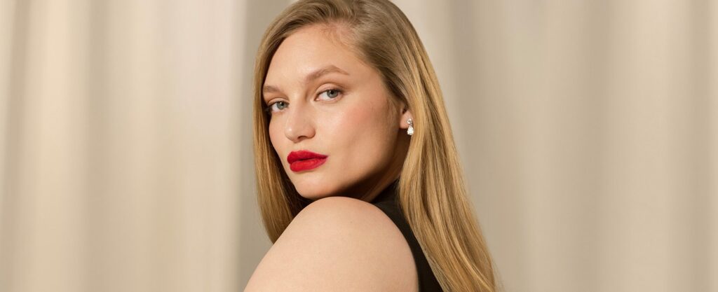Hollywood Makeup